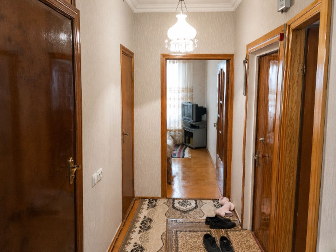 Satılır 2 otaqlı köhnə tikili 65 m² — Mənzil, Bakı (3)