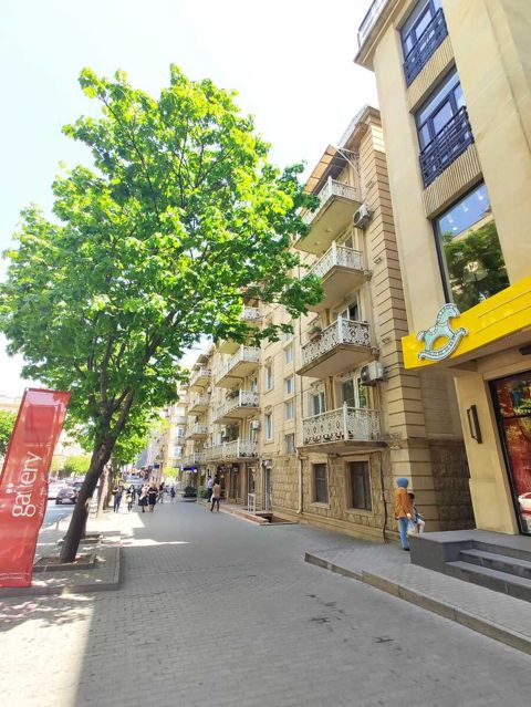 İcarəyə verilir 2 otaqlı köhnə tikili 60 m² — Bakı