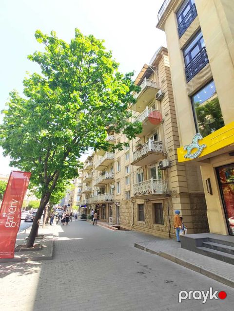 İcarəyə verilir 2 otaqlı köhnə tikili 60 m²