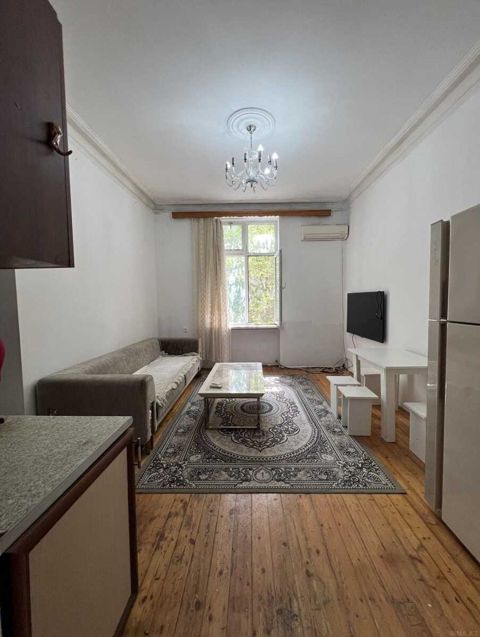 Satılır 2 otaqlı köhnə tikili 30 m² — Bakı