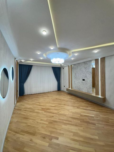 Satılır 2 otaqlı köhnə tikili 89 m² — Bakı