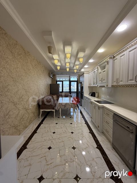 Satılır 5 otaqlı yeni tikili 235 m²