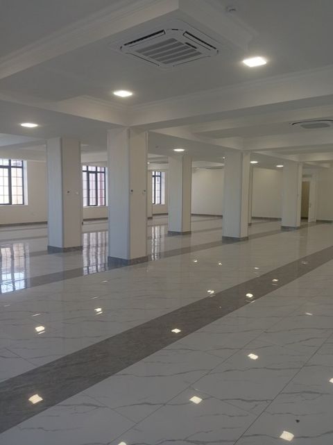 İcarəyə verilir 20 otaqlı ofis 1500 m² — Bakı