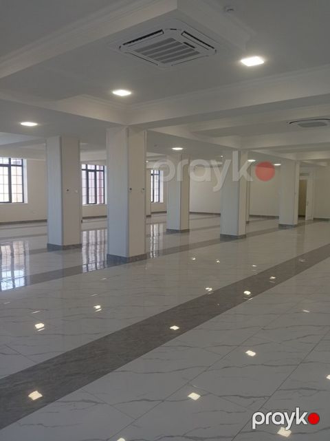 İcarəyə verilir 20 otaqlı ofis 1500 m²