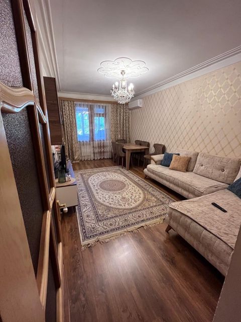 Satılır 3 otaqlı köhnə tikili 90 m² — Bakı