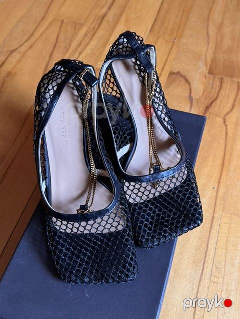 Bottega Veneta qadın baletləri – Mesh/tor dizaynlı, kvadrat burunlu — Saray