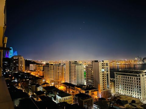 Satılır 3 otaqlı köhnə tikili 100 m² — Bakı