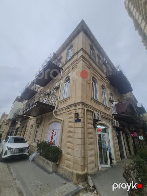 İcarəyə verilir 3 otaqlı köhnə tikili 69 m²