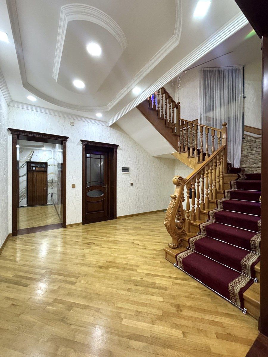 Satılır 6 otaqlı həyət evi/bağ evi 350 m² — Ev, villa, Bakı (12)