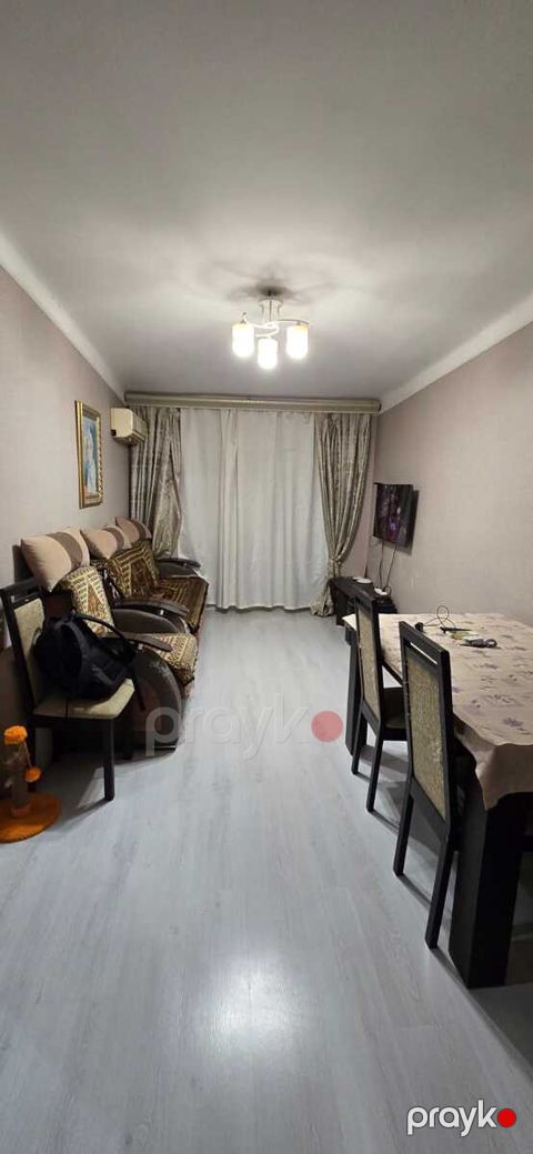Satılır 2 otaqlı köhnə tikili 45 m²