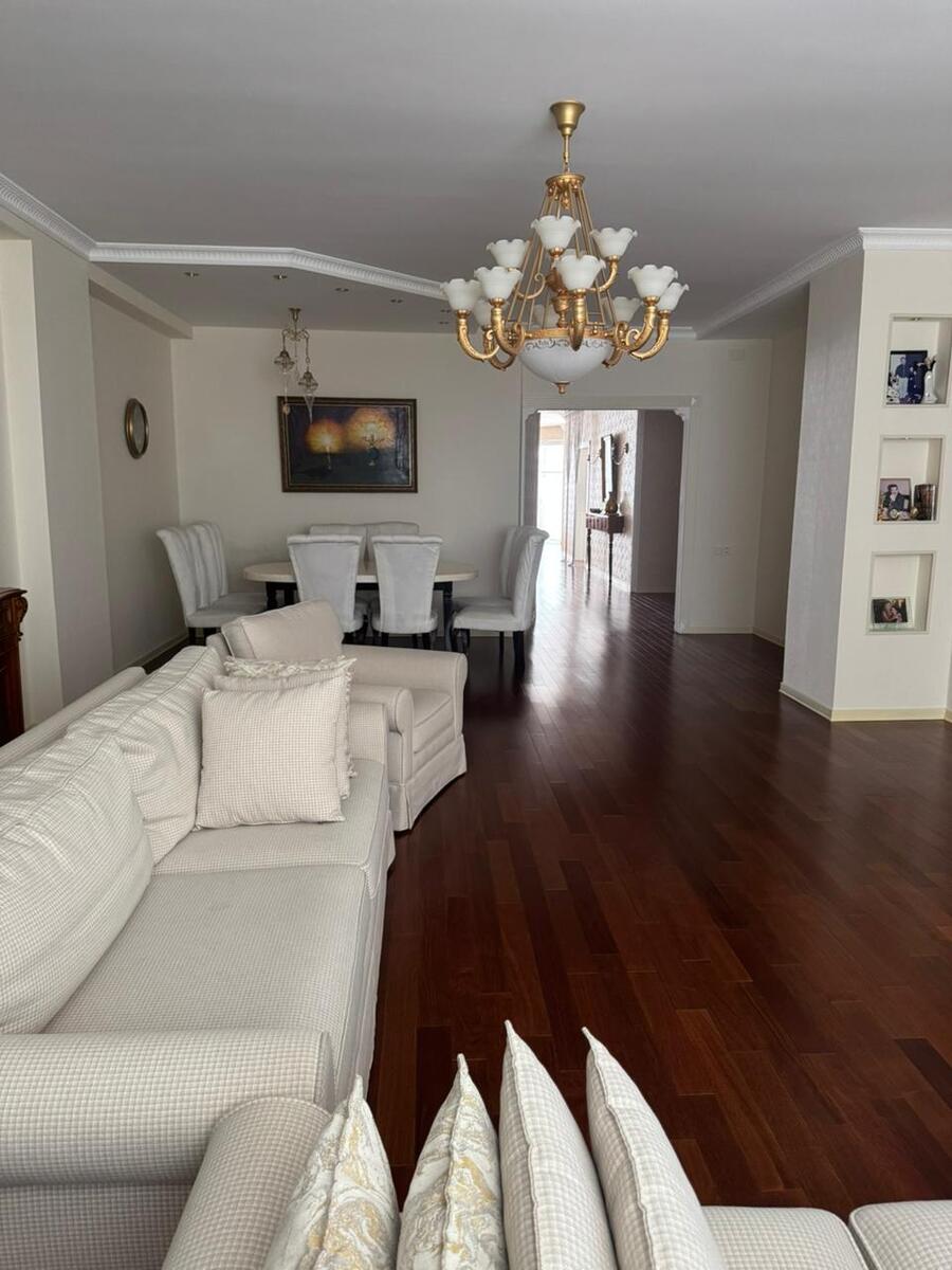 Satılır 6 otaqlı yeni tikili 350 m² — Mənzil, Bakı (2)