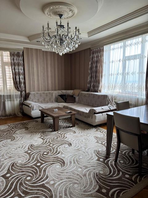Satılır 3 otaqlı yeni tikili 120 m² — Bakı