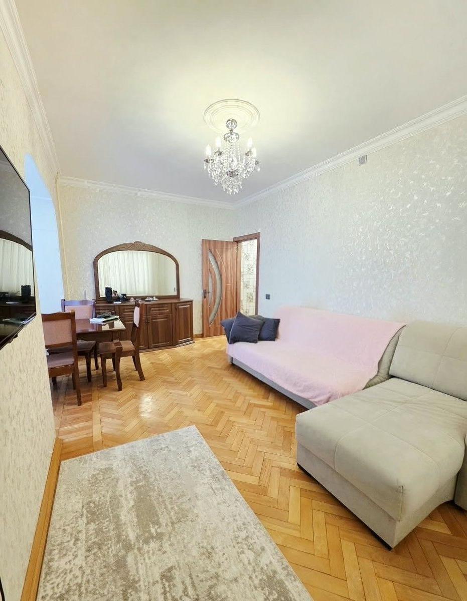 Satılır 2 otaqlı köhnə tikili 70 m² — Mənzil, Bakı (2)