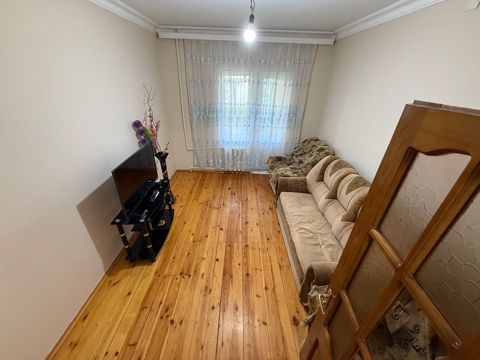 Satılır 3 otaqlı köhnə tikili 80 m² — Bakı