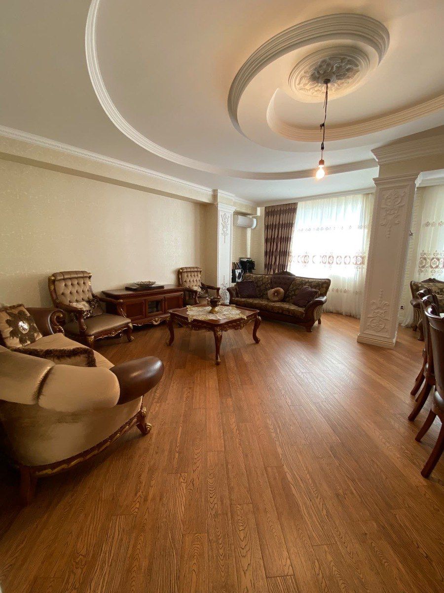 Satılır 5 otaqlı yeni tikili 210 m² — Mənzil, Bakı (2)