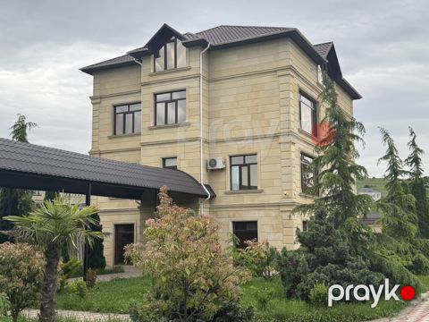 Satılır 12 otaqlı həyət evi/bağ evi 600 m²