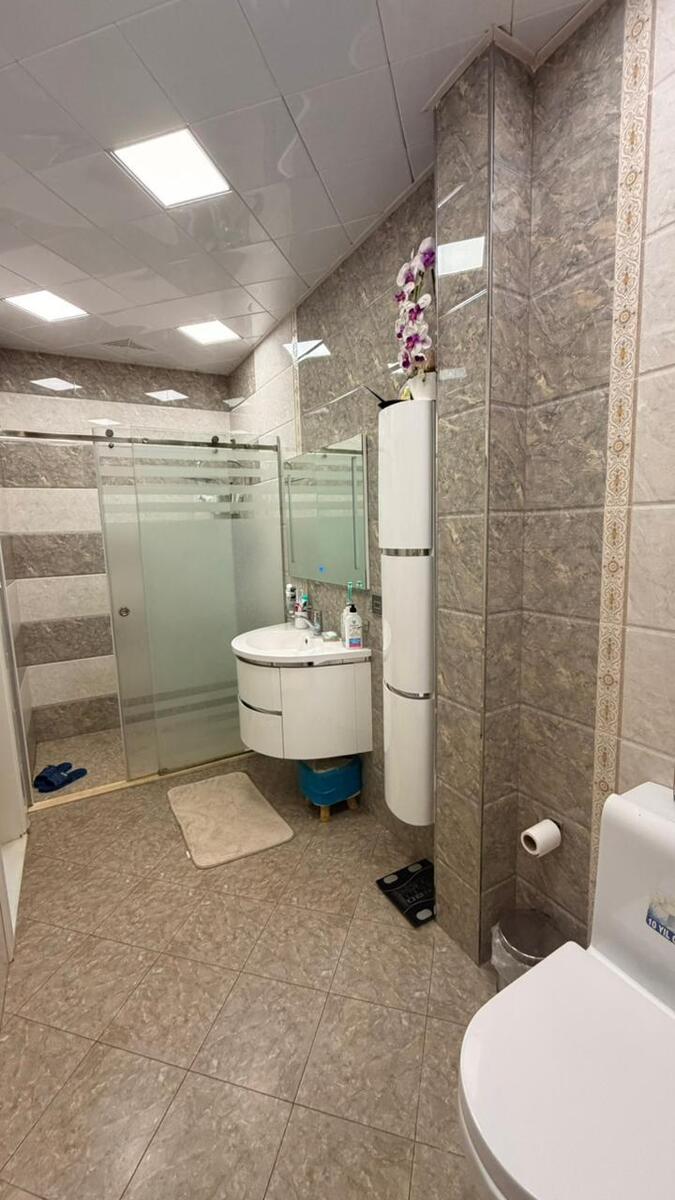 İcarəyə verilir 3 otaqlı yeni tikili 136 m² — Mənzil, Bakı (11)