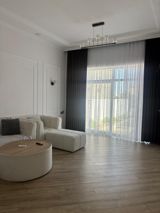 Həyət evi kirayə verilir, Hökməli qəs — Celal