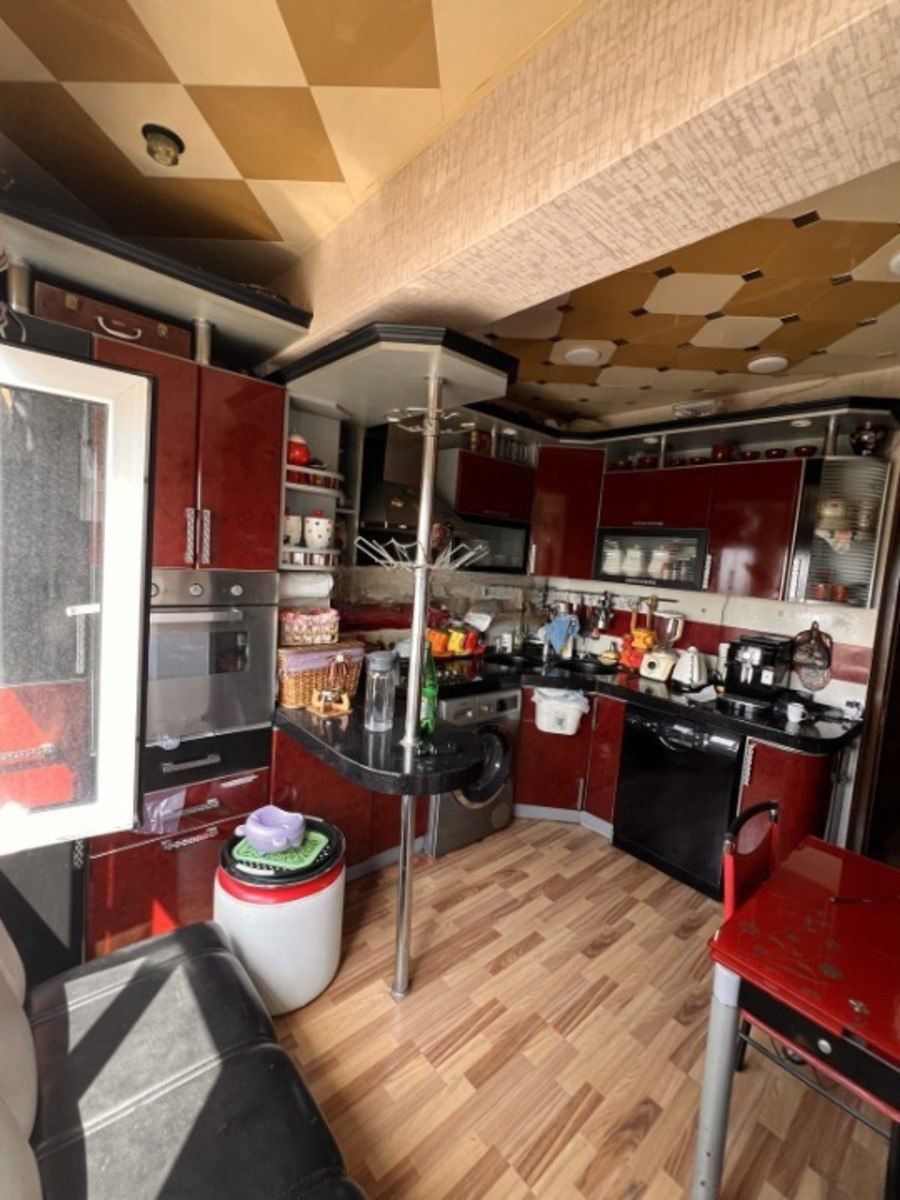 Satılır 4 otaqlı köhnə tikili 100 m² — Mənzil, Bakı (11)