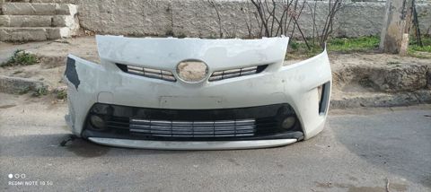 Təcilli satılır Toyota Prius 2012 ön bufer. Orijinaldır. Duman — Bakı