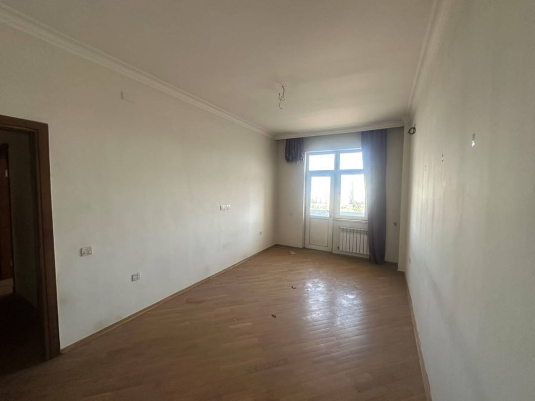 Satılır 3 otaqlı yeni tikili 135 m² — Mənzil, Bakı (2)