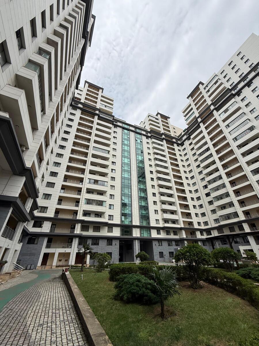 Satılır 3 otaqlı yeni tikili 232 m² — Mənzil, Bakı (2)