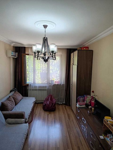 Satılır 1 otaqlı köhnə tikili 33 m² — Bakı