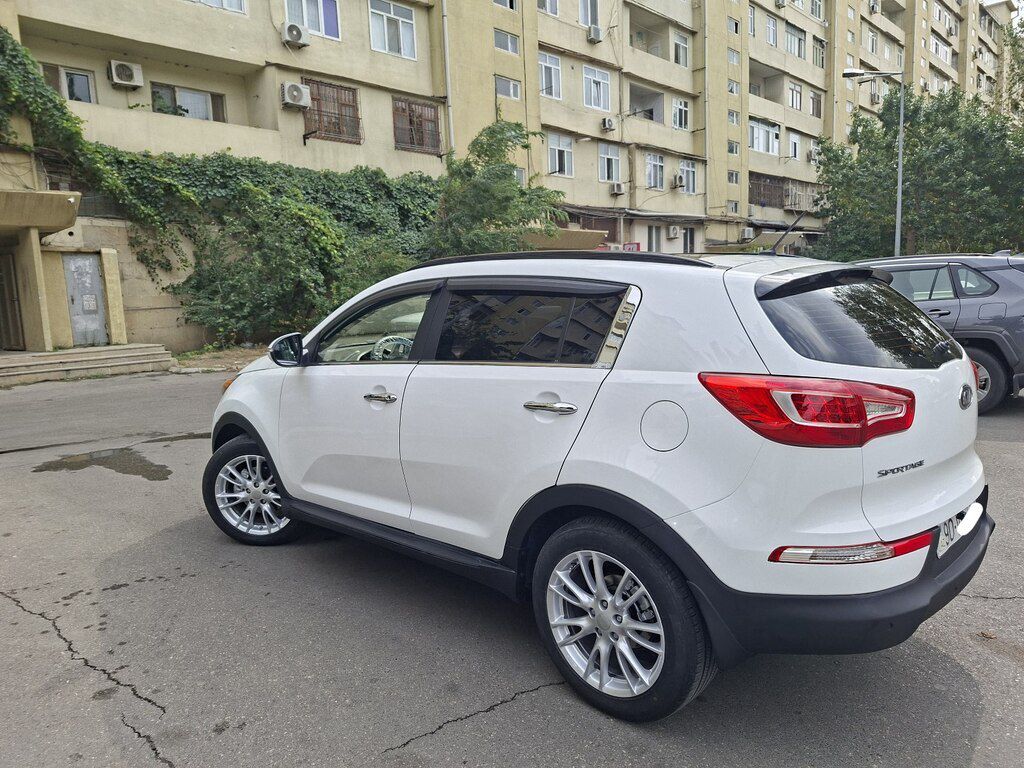 Kia Sportage, 2.0 L, 2011 il, 208 350 km — Avtomobillər, Bakı (8)
