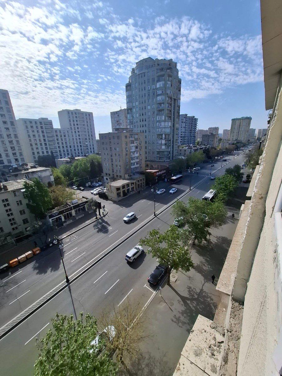 Satılır 3 otaqlı köhnə tikili 65 m² — Mənzil, Bakı