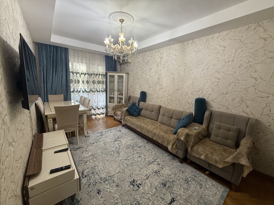 Satılır 4 otaqlı köhnə tikili 90 m² — Mənzil, Bakı