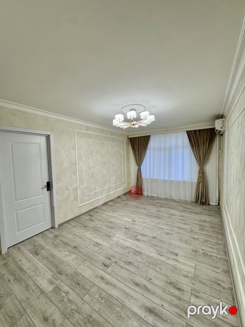 Satılır 2 otaqlı köhnə tikili 45 m²