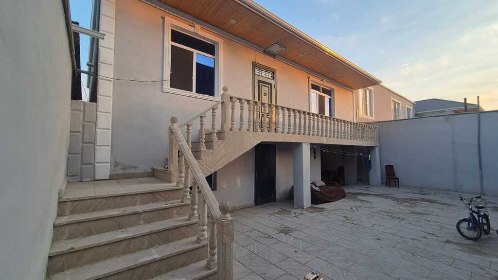 Satılır 4 otaqlı həyət evi/bağ evi 140 m² — Ev, villa, Bakı (2)