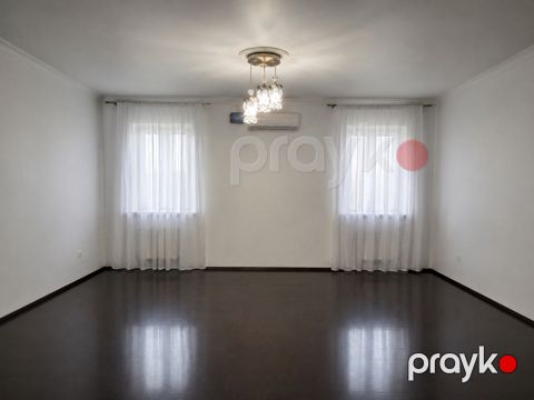 İcarəyə verilir 2 otaqlı köhnə tikili 70 m²