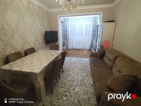 Satılır 2 otaqlı köhnə tikili 60 m²