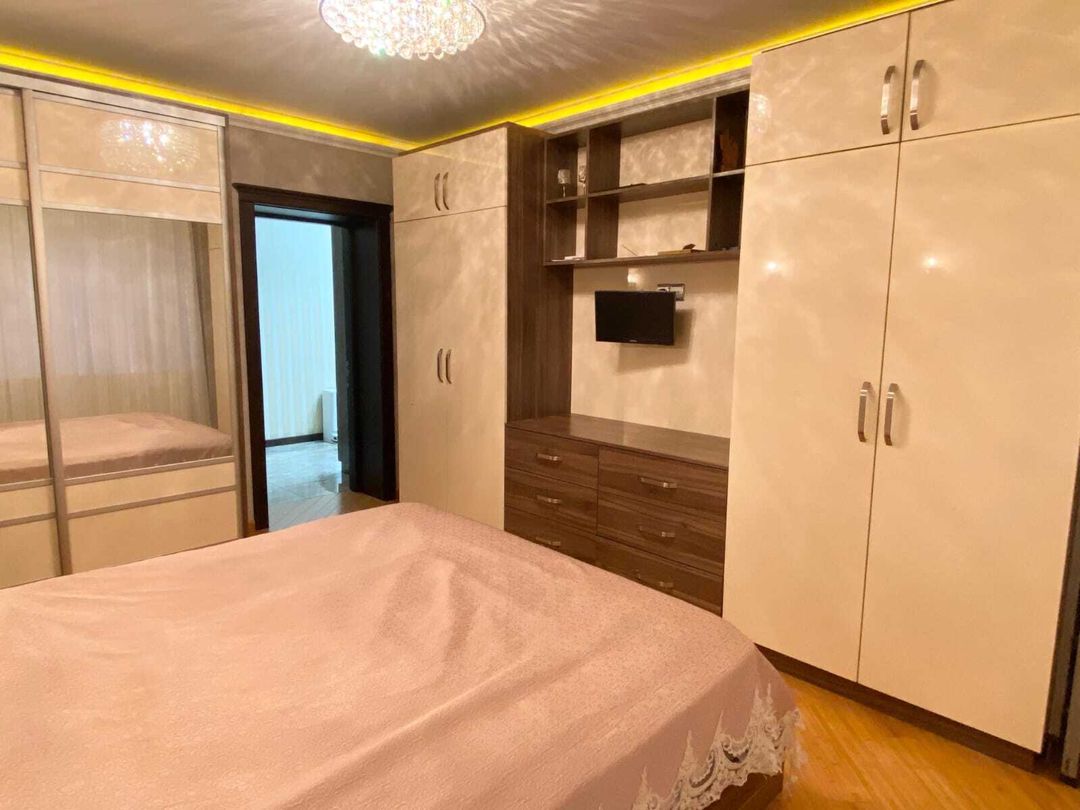 Satılır 4 otaqlı köhnə tikili 115 m² — Mənzil, Bakı (5)