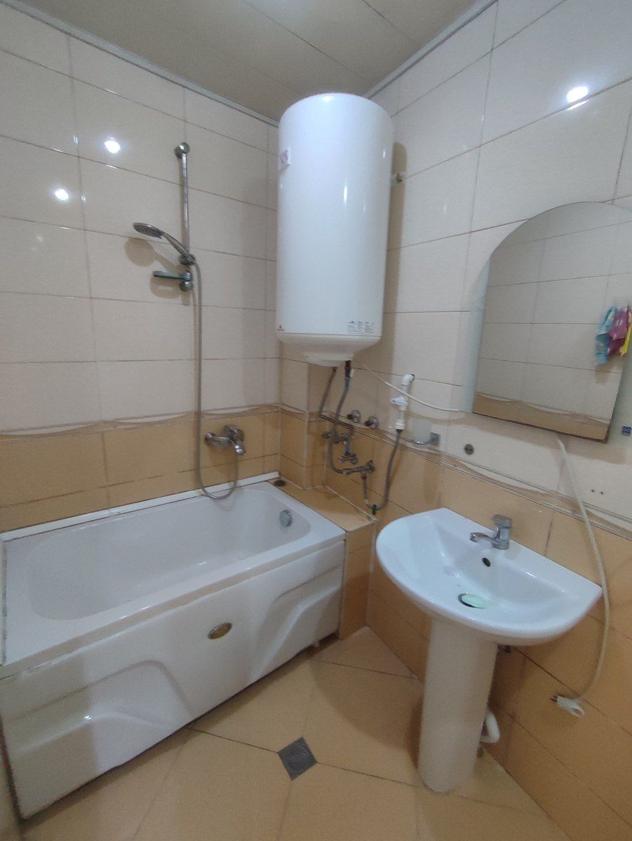 İcarəyə verilir 2 otaqlı köhnə tikili 65 m² — Mənzil, Bakı (12)