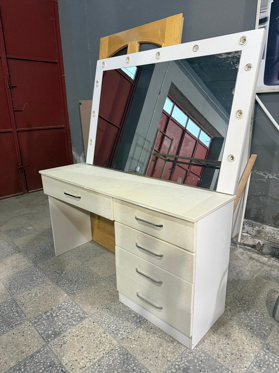 Salon mebeli — Biznes və avadanlıq, Bakı