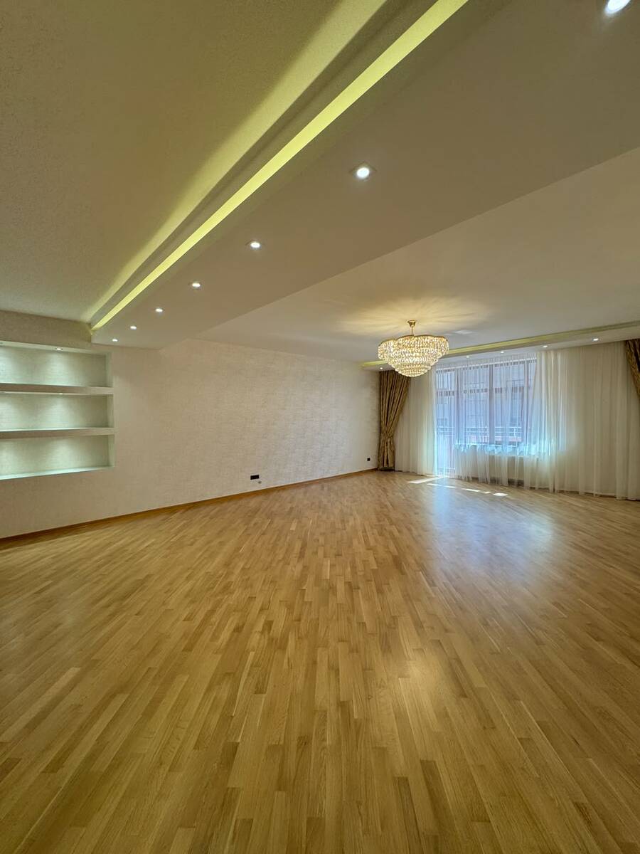 Satılır 4 otaqlı yeni tikili 245 m² — Mənzil, Bakı (2)