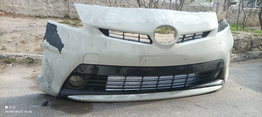 Təcilli satılır Toyota Prius 2012 ön bufer. Orijinaldır. Duman — Ehtiyat hissələri, Bakı (2)