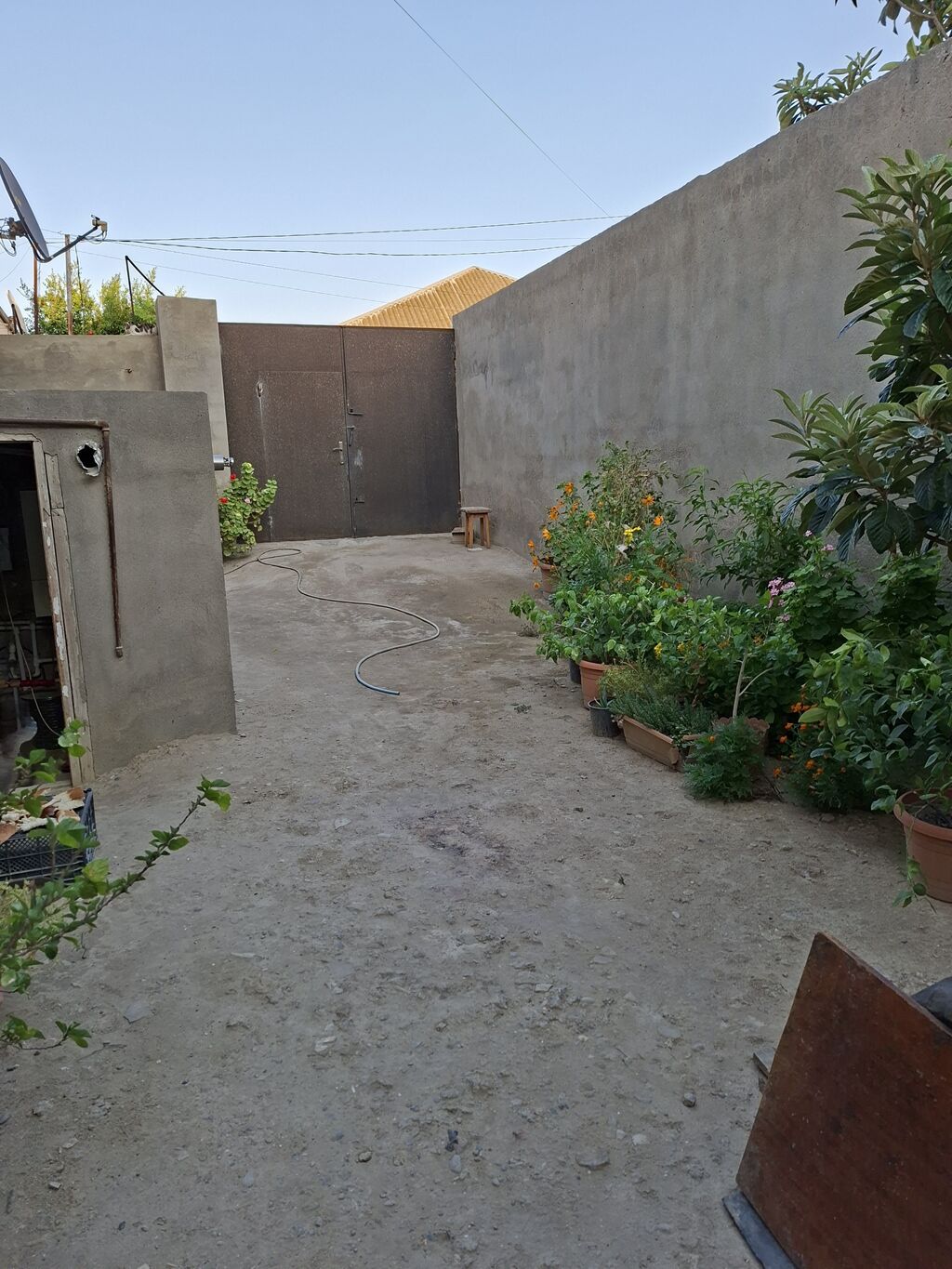 Yenı Ramana. Ramana qəsəbəsində 2 mərtəbəli həyət evi satılır — Daşınmaz əmlak, Digah (2)