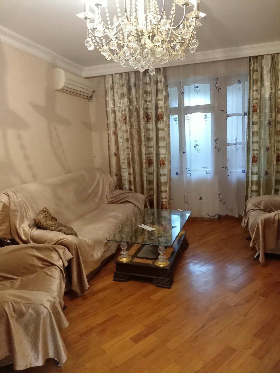 Satılır 3 otaqlı köhnə tikili 70 m² — Mənzil, Bakı