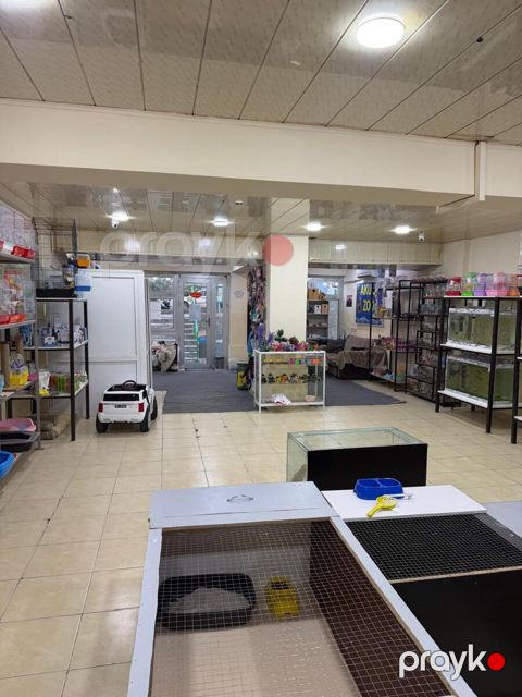 Satılır obyekt 140 m²