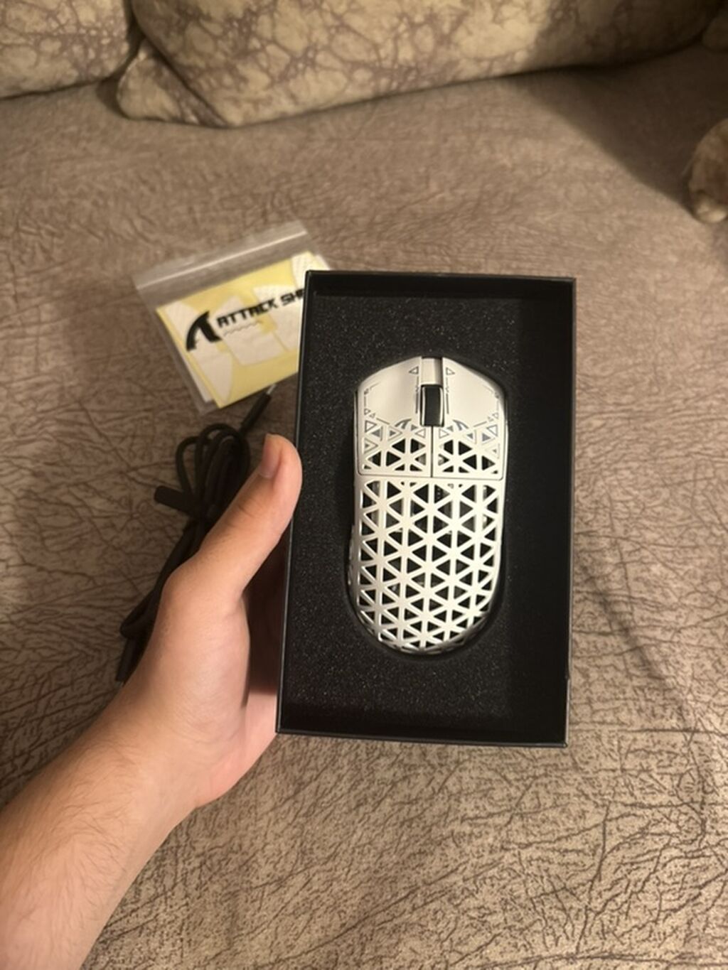Attack Shark R5 Ultra oyun siçanı Xüsusiyyətlər: - Sensor: PAW3395 — Elektronika, Digah (3)