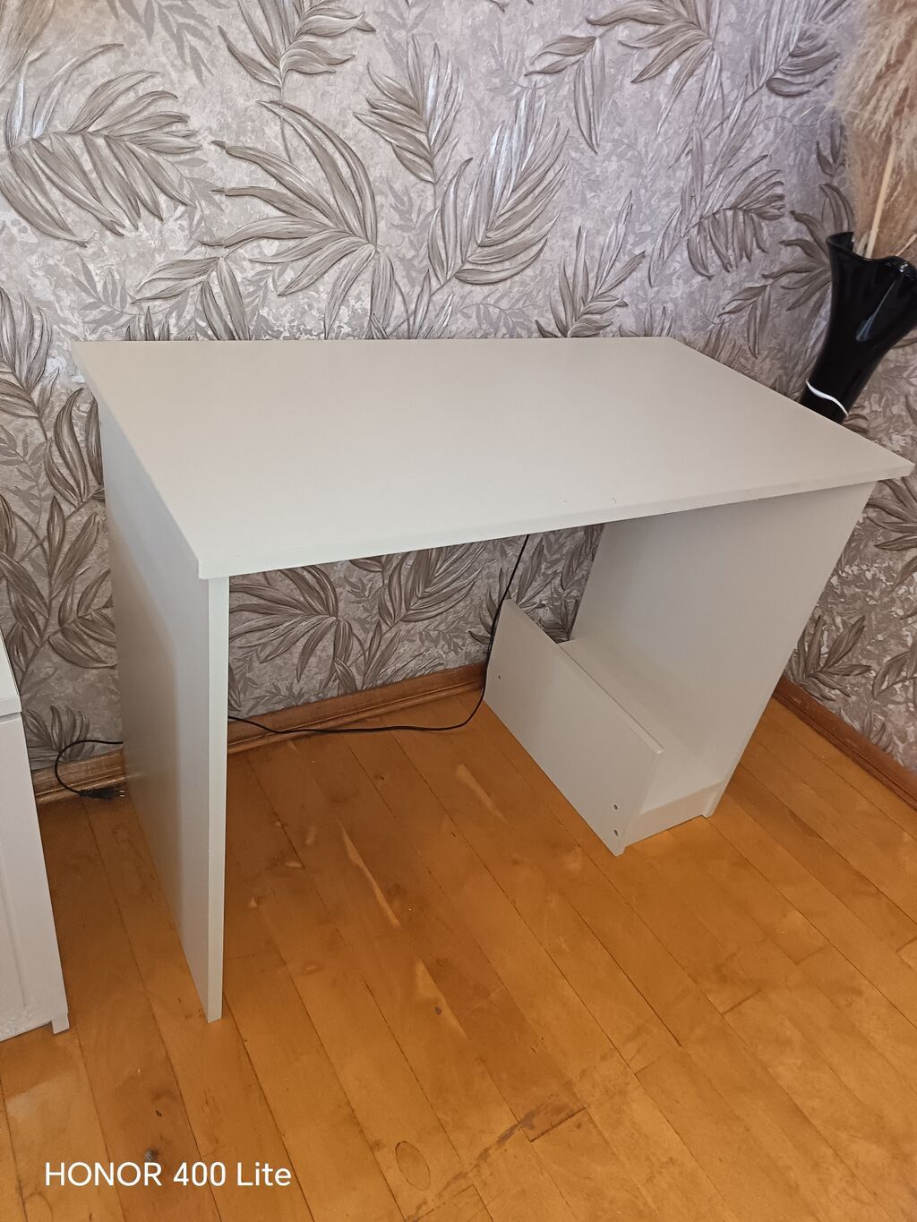 Ağ rəngli kompyuter/iş masası - Minimalist dizayn, düz və geniş iş — Mebel, Digah (2)