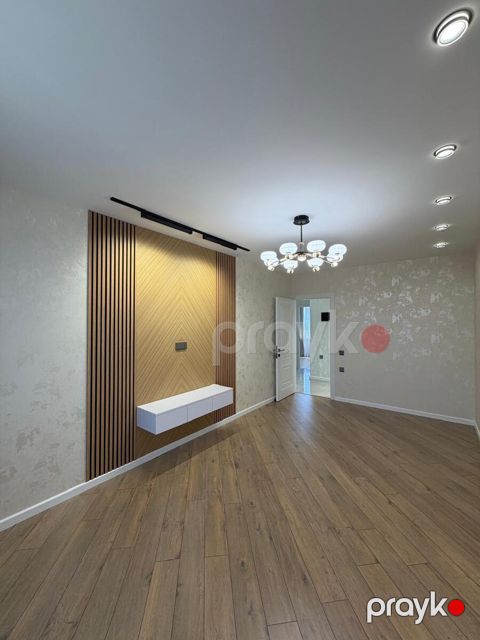 Satılır 3 otaqlı köhnə tikili 65 m²
