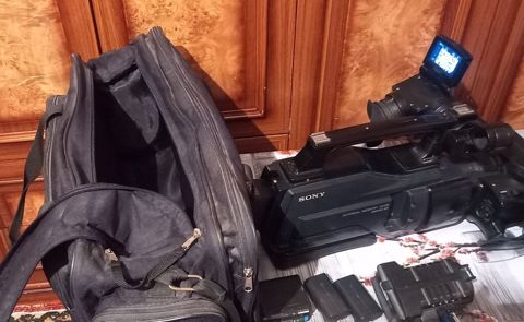 Sony yarı-peşəkar çiyin tipli videokamera 1000 — Bakı