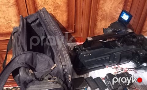 Sony yarı-peşəkar çiyin tipli videokamera 1000 — Bakı