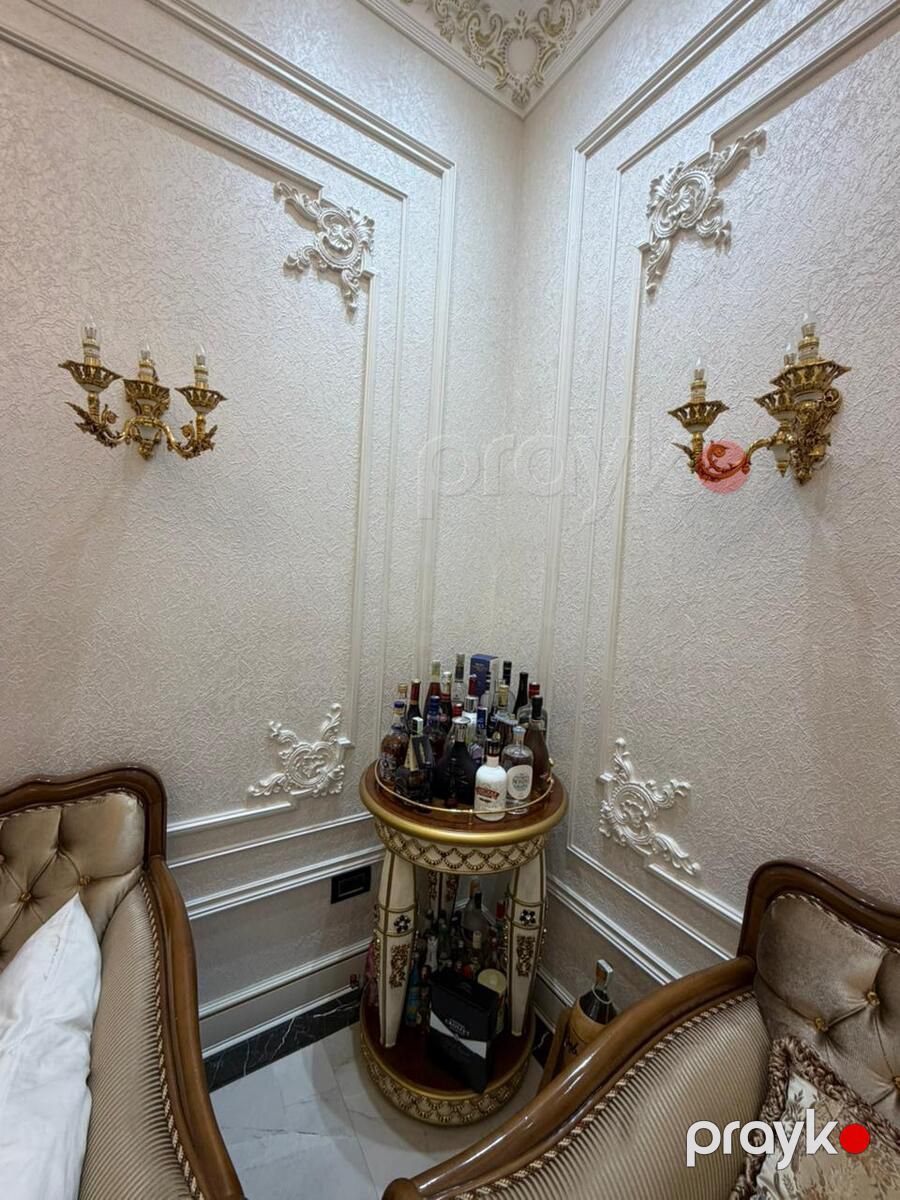 Satılır 4 otaqlı köhnə tikili 213 m² — Mənzil, Bakı (5)