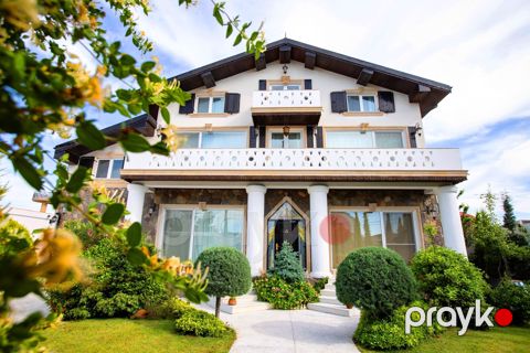 İcarəyə verilir 9 otaqlı həyət evi/bağ evi 700 m²