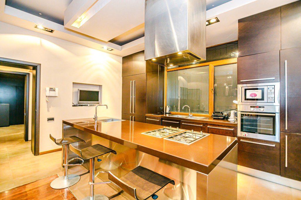 İcarəyə verilir 4 otaqlı köhnə tikili 350 m² — Mənzil, Bakı (6)